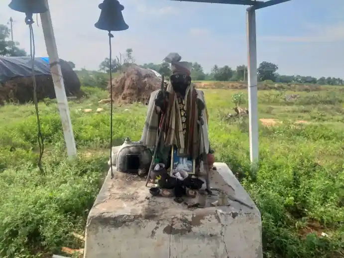 Arulmigu Muniyapasamy Temple, Veriyampatty - 621301 அருள்மிகு முனியப்பசாமி திருக்கோயில், Veriyampatty - 621301, Karur - Ancient Temple Architecture and History Image 4