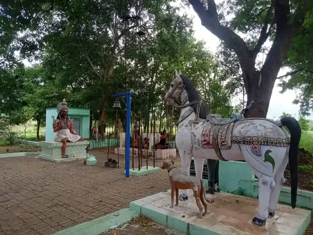 Arulmigu Muniyappan Temple, Chozhamudaiyampatti, Thirumalaipatti - 637404 அருள்மிகு முனியப்பன் திருக்கோயில், சோழமுடையாம்பட்டி, Thirumalaipatti - 637404, Namakkal - Ancient Temple Architecture and History Image 5