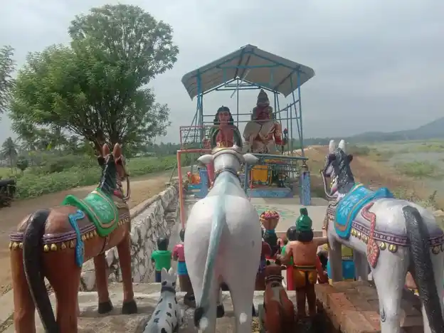 Arulmigu Muniyappan Temple, Dharapuram - 636309 Arulmigu Muniyappan Temple, Dharapuram - 636309, Salem - Ancient Temple Architecture and History Image 2