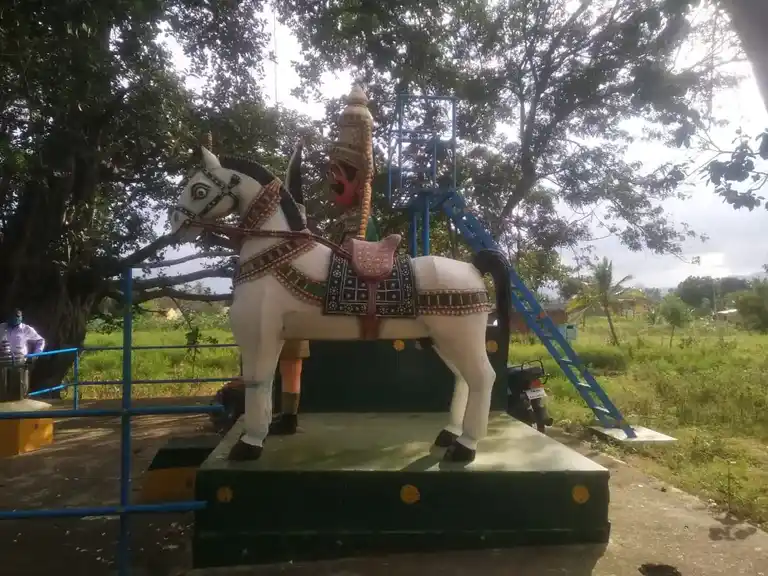 Arulmigu Muniyappan Temple, Gujjarahalli - 636806 Arulmigu Muniyappan Temple, Gujjarahalli - 636806, Dharmapuri - Ancient Temple Architecture and History Image 4