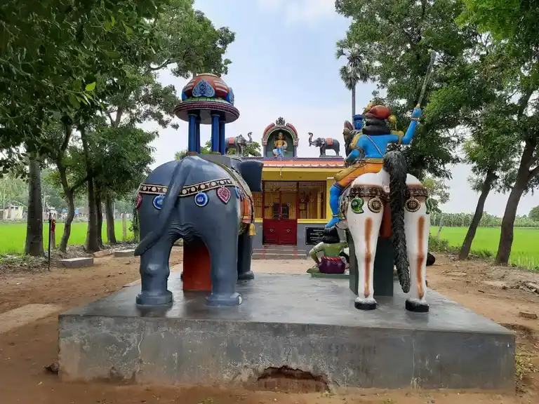 Arulmigu Muniyappanswamy Temple, Near Co-Op Collage, Lalgudi - 621703 Arulmigu Muniyappanswamy Temple, Near Co-Op Collage, Lalgudi - 621703, Thiruchirappalli - Ancient Temple Architecture and History Image 4