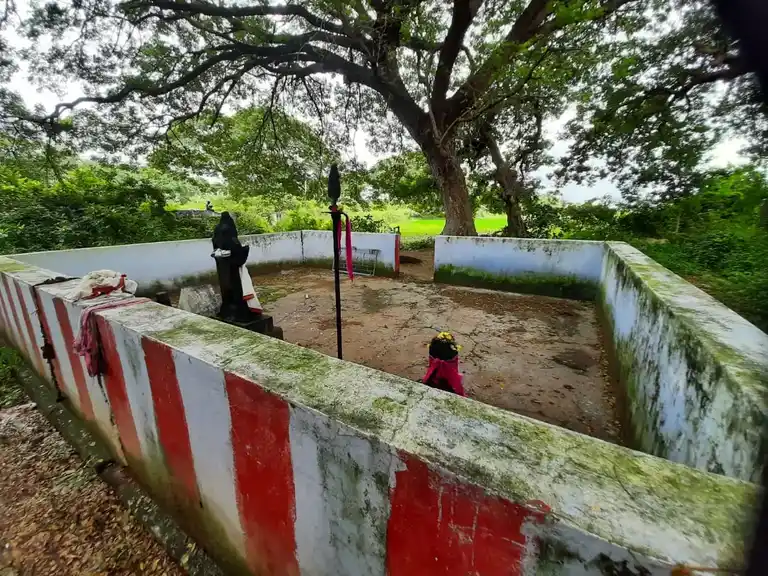 Arulmigu Muniyappanswamy Temple, Peruvalanallur - 621712 Arulmigu Muniyappanswamy Temple, Peruvalanallur - 621712, Thiruchirappalli - Ancient Temple Architecture and History Image 4