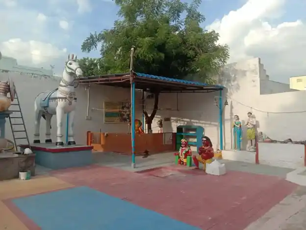 Arulmigu Muniyappaswamy Temple, Surampatti - 638001 அருள்மிகு முனியப்பன் திருக்கோயில், Surampatti - 638001, Erode - Ancient Temple Architecture and History Image 3