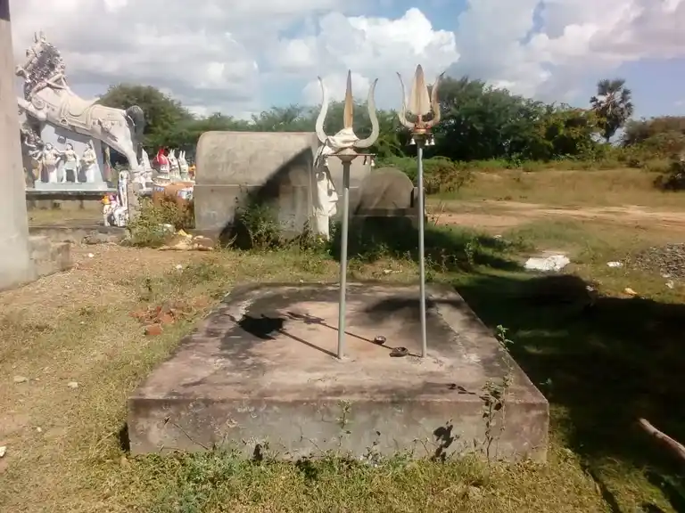 Arulmigu Muniyar Temple, Merpanaikaadu - 614616 அருள்மிகு முனியர் திருக்கோயில், Merpanaikaadu - 614616, Pudukkottai - Ancient Temple Architecture and History Image 2