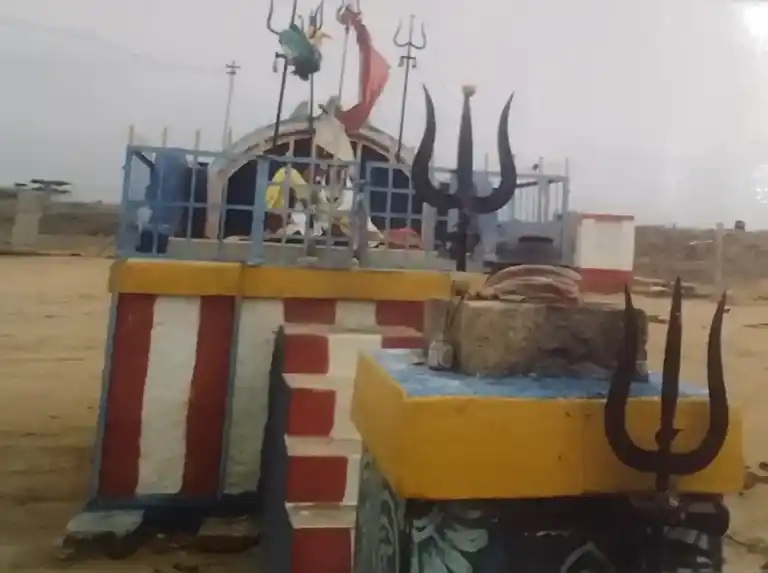 Arulmigu Muniyasamy Temple, Mathavankottai - 623514 அருள்மிகு முனியசாமி திருக்கோயில், Mathavankottai - 623514, Ramanathapuram - Ancient Temple Architecture and History Image 2