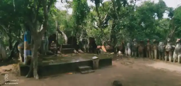 Arulmigu Munneeswarar Temple, Suranviduthi - 622301 Arulmigu Munneeswarar Temple,  - 622301, Pudukkottai - Ancient Temple Architecture and History Image 5