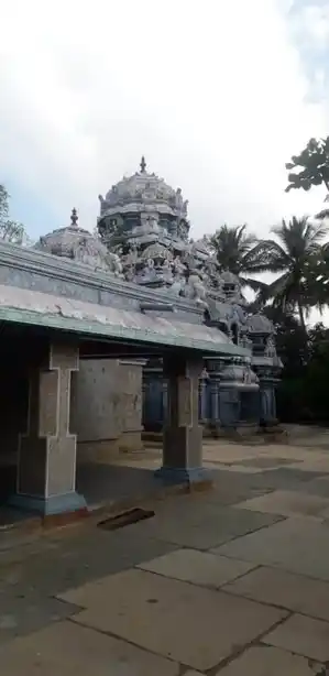 Arulmigu Munnimuktheeswarasamy Temple, Chinnadharapuram, Chinnadarapuram - 639202 அருள்மிகு முனிமுக்தீஸ்வர சுவாமி திருக்கோயில், Chinnadarapuram - 639202, Karur - Ancient Temple Architecture and History Image 2
