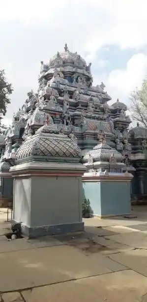 Arulmigu Munnimuktheeswarasamy Temple, Chinnadharapuram, Chinnadarapuram - 639202 அருள்மிகு முனிமுக்தீஸ்வர சுவாமி திருக்கோயில், Chinnadarapuram - 639202, Karur - Ancient Temple Architecture and History Image 3