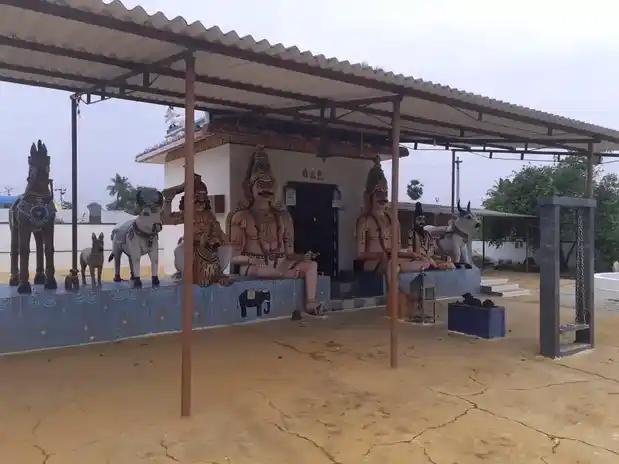 Arulmigu Munniyappan Temple, Thalakulam, Thalakulam - 638501