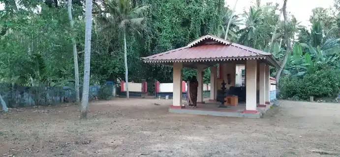 Arulmigu Munnunttumangalam Kandan Sastha Temple, Kuzhithurai, Vanniyoor - 629162 அருள்மிகு முன்னுhற்று மங்கலம் கண்டன் சாஸ்தா திருக்கோயில், Kuzhithurai, Vanniyoor - 629162, Kanyakumari - Ancient Temple Architecture and History Image 3