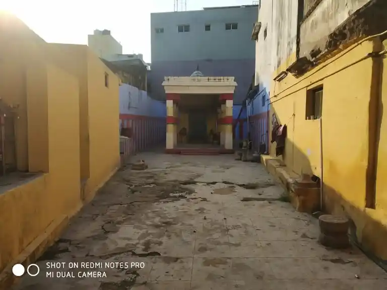 Arulmigu Muppidariamman Temple, Thenkarai, Periyakulam - 625601 அருள்மிகு முப்பிடாரியம்மன் திருக்கோயில், தென்கரை, பெரியகுளம் - 625601, Theni - Ancient Temple Architecture and History Image 3