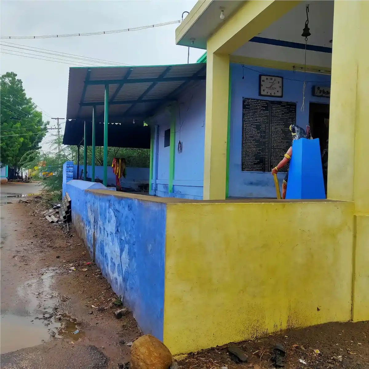 Arulmigu Muppidathi Amman Santhanamari Ammantemple, Pirancheri - 627451 அருள்மிகு முப்பிடாதியம்மன் மற்றும் சந்தனமாரியம்மன் திருக்கோயில், பிரான்சேரி - 627451, Tirunelveli - Ancient Temple Architecture and History Image 2