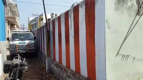 Arulmigu Muppidathi Amman Temple, Ayan Pottalpudhur, Ayan Pottalpudhur - 627423 அருள்மிகு முப்பிடாதி அம்மன் திருக்கோயில், அயன் பொட்டல்புதூா், அயன் பொட்டல்புதூா் - 627423, Tenkasi - Ancient Temple Architecture and History Image 2