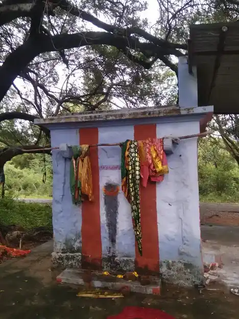 Arulmigu Muppidathi Amman Temple, Pathmaneri - 627502 Arulmigu Muppidathi Amman Temple, Pathmaneri - 627502, Tirunelveli - Ancient Temple Architecture and History Image 2