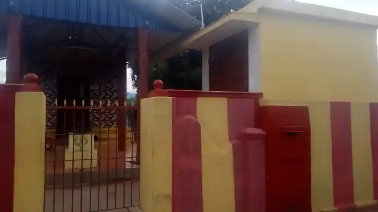 Arulmigu Muppidathi Amman Temple, Seeniyapuram, Athalanallur, Seeniyapuram - 627426 அருள்மிகு முப்பிடாதியம்மன் திருக்கோயில், சீனியாபுரம், அத்தாளநல்லூா், சீனியாபுரம், அத்தாளநல்லூா் - 627426, Tirunelveli - Ancient Temple Architecture and History Image 3