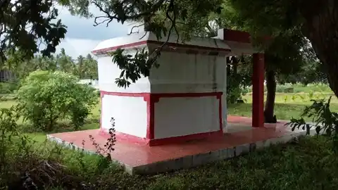 Arulmigu Muppidathi Amman Temple, Versamuthiram - 627424 அருள்மிகு முப்புடாதியம்மன் திருக்கோயில், Versamuthiram - 627424, Tenkasi - Ancient Temple Architecture and History Image 4