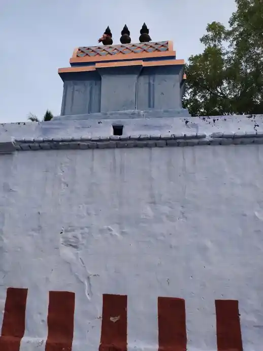 Arulmigu Muppidathiamman Temple, Village South Side, Pandarakulam - 627357 அருள்மிகு முப்பிடாதியம்மன் திருக்கோயில், கிராமத்தின் தெற்கு பகுதியில் உள்ளது, பண்டாரகுளம் - 627357, Tirunelveli - Ancient Temple Architecture and History Image 2