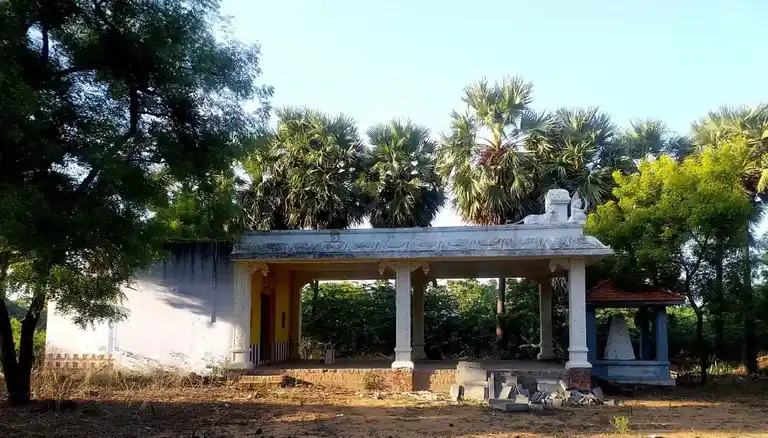 Arulmigu Muppidathiiamman Temple, South Rajapathi - 628207 அருள்மிகு முப்பிடாதியம்மன் திருக்கோயில், South Rajapathi - 628207, Thoothukudi - Ancient Temple Architecture and History Image 4