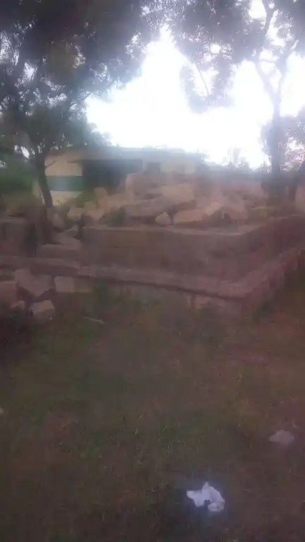 Arulmigu Muppureeswarar Temple, Manapathur - 621709 Arulmigu Muppureeswarar Temple, Manapathur - 621709, Ariyalur - Ancient Temple Architecture and History Image 2