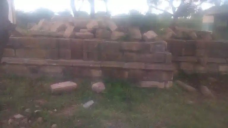 Arulmigu Muppureeswarar Temple, Manapathur - 621709 Arulmigu Muppureeswarar Temple, Manapathur - 621709, Ariyalur - Ancient Temple Architecture and History Image 4