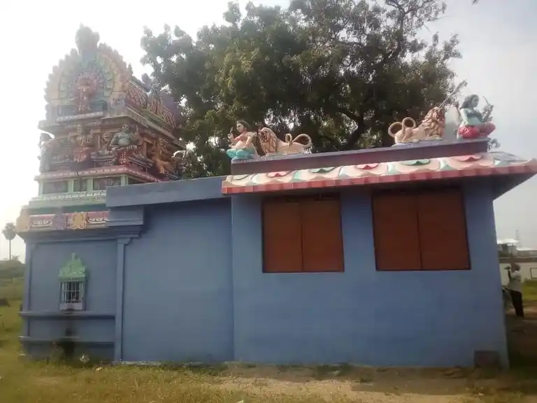 Arulmigu Murakathamman Temple, Navalloor - 601301 அருள்மிகு முரகாத்தம்மன் திருக்கோயில், Navalloor - 601301, Kancheepuram - Ancient Temple Architecture and History Image 3