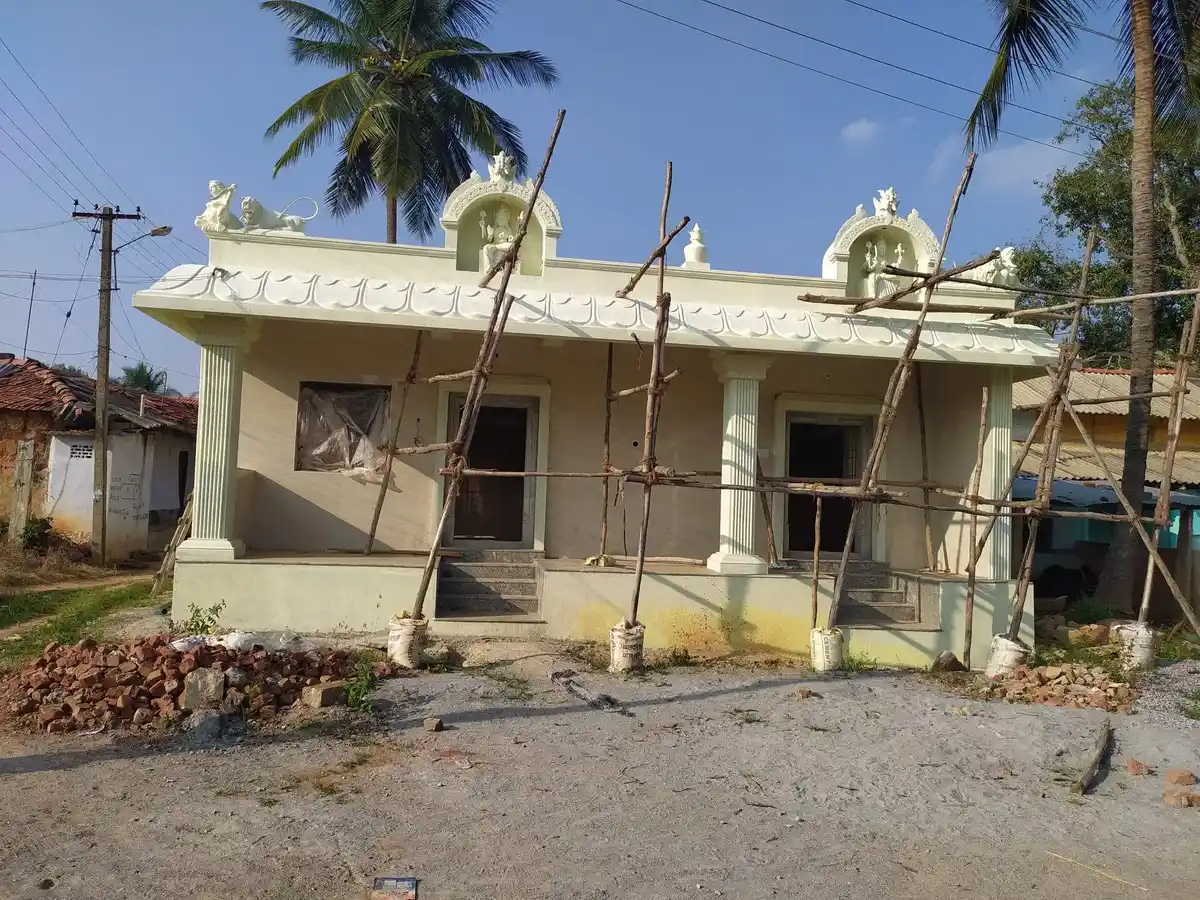Arulmigu Muruda Basuveswarar Temple, Gopachandram - 635107 அருள்மிகு முரட பசவேஸ்வரர் திருக்கோயில், Gopachandram - 635107, Krishnagiri - Ancient Temple Architecture and History Image 2