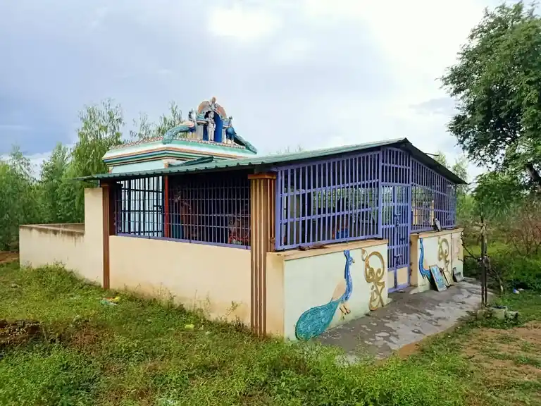 Arulmigu Murugan Temple, Manampoondi - 605758 Arulmigu Murugan Temple, மணம்பூண்டி - 605758, Viluppuram - Ancient Temple Architecture and History Image 2