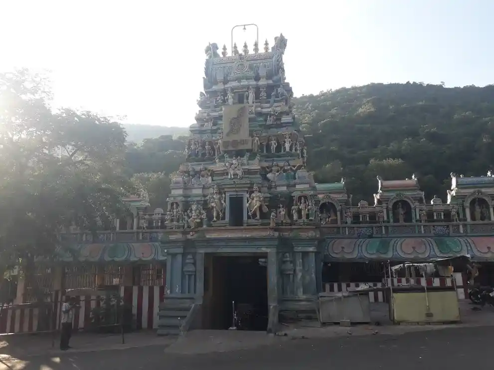 Arulmigu Murugan Temple, Solaimalai Mandapam, Alagarkovil - 625301 (அருள்மிகு முருகன் திருக்கோயில், சோலைமலை மண்டபம், அழகர்கோவில் - 625301), மேலூர், Madurai - Ancient Temple in Tamil Nadu