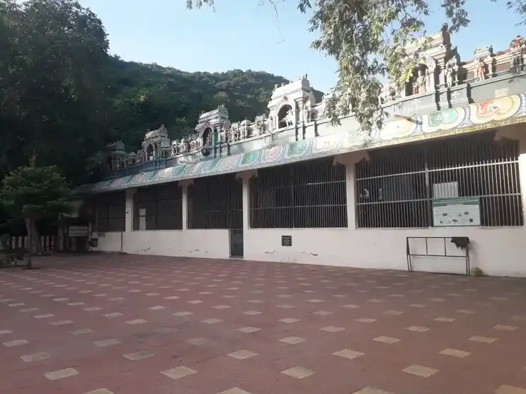 Arulmigu Murugan Temple, Solaimalai Mandapam, Alagarkovil - 625301 அருள்மிகு முருகன் திருக்கோயில், சோலைமலை மண்டபம், அழகர்கோவில் - 625301, Madurai - Ancient Temple Architecture and History Image 2