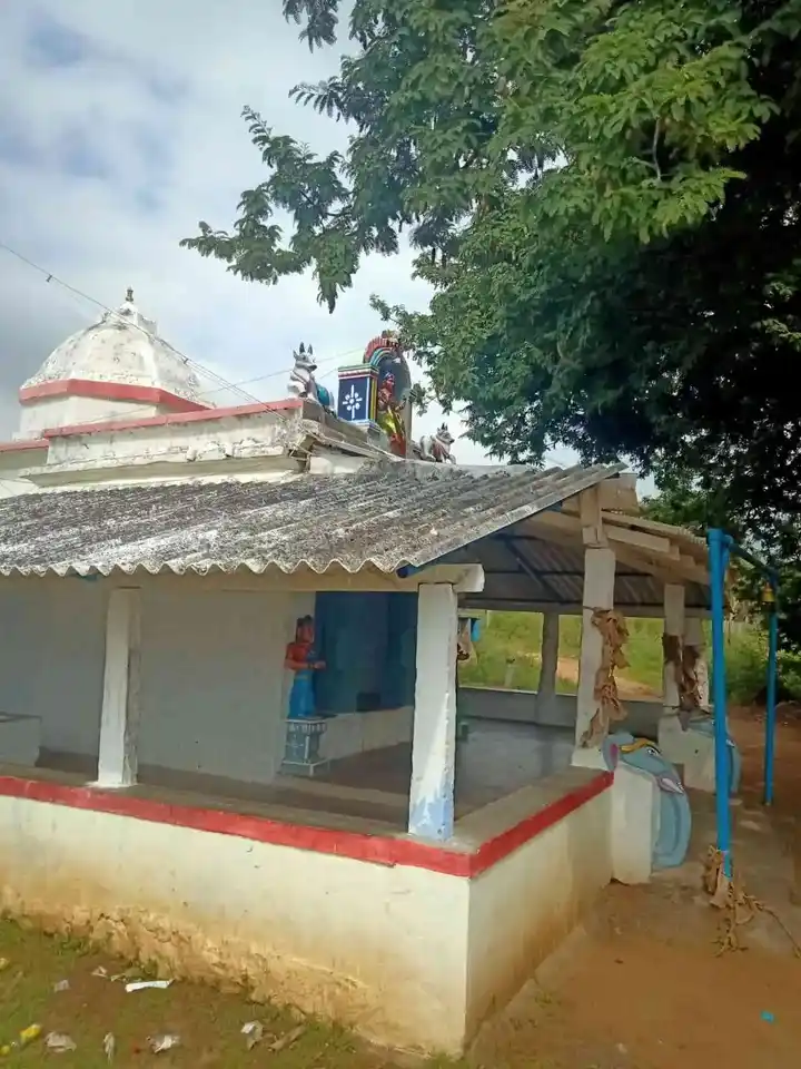 Arulmigu Mutahlamman Temple, Sathirapatti - 624614 அருள்மிகு முத்தாலம்மன் திருக்கோயில், Sathirapatti - 624614, Dindigul - Ancient Temple Architecture and History Image 4