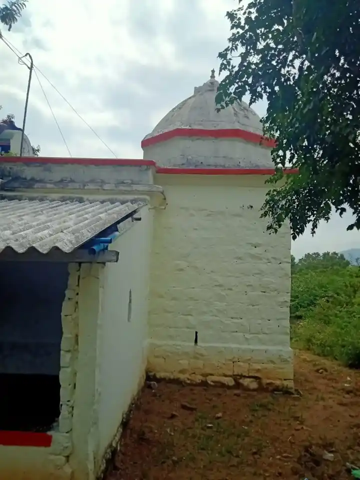 Arulmigu Mutahlamman Temple, Sathirapatti - 624614 அருள்மிகு முத்தாலம்மன் திருக்கோயில், Sathirapatti - 624614, Dindigul - Ancient Temple Architecture and History Image 7