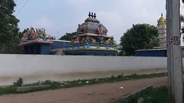 Arulmigu Muthalaamman Temple, Navamaalmaruthur - 605102 அருள்மிகு முத்தாலம்மன் திருக்கோயில், நவமால்காப்பேர், நவமால்காப்பேர் - 605102, Viluppuram - Ancient Temple Architecture and History Image 2