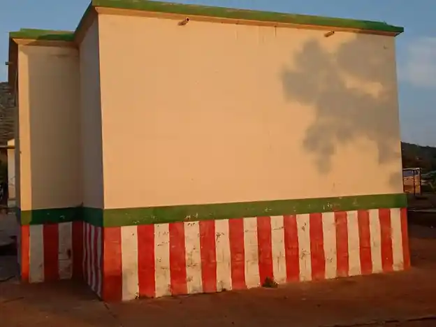 Arulmigu Muthalaman Temple, Kombaipatty - 624202 அருள்மிகு முத்தாலம்மன் திருக்கோயில், Kombaipatty - 624202, Dindigul - Ancient Temple Architecture and History Image 3