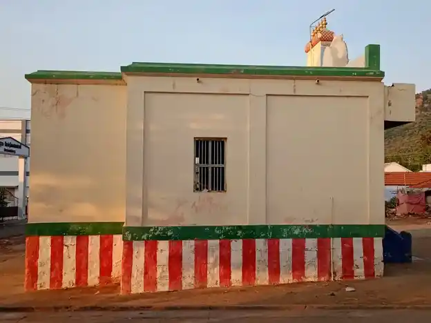 Arulmigu Muthalaman Temple, Kombaipatty - 624202 அருள்மிகு முத்தாலம்மன் திருக்கோயில், Kombaipatty - 624202, Dindigul - Ancient Temple Architecture and History Image 7