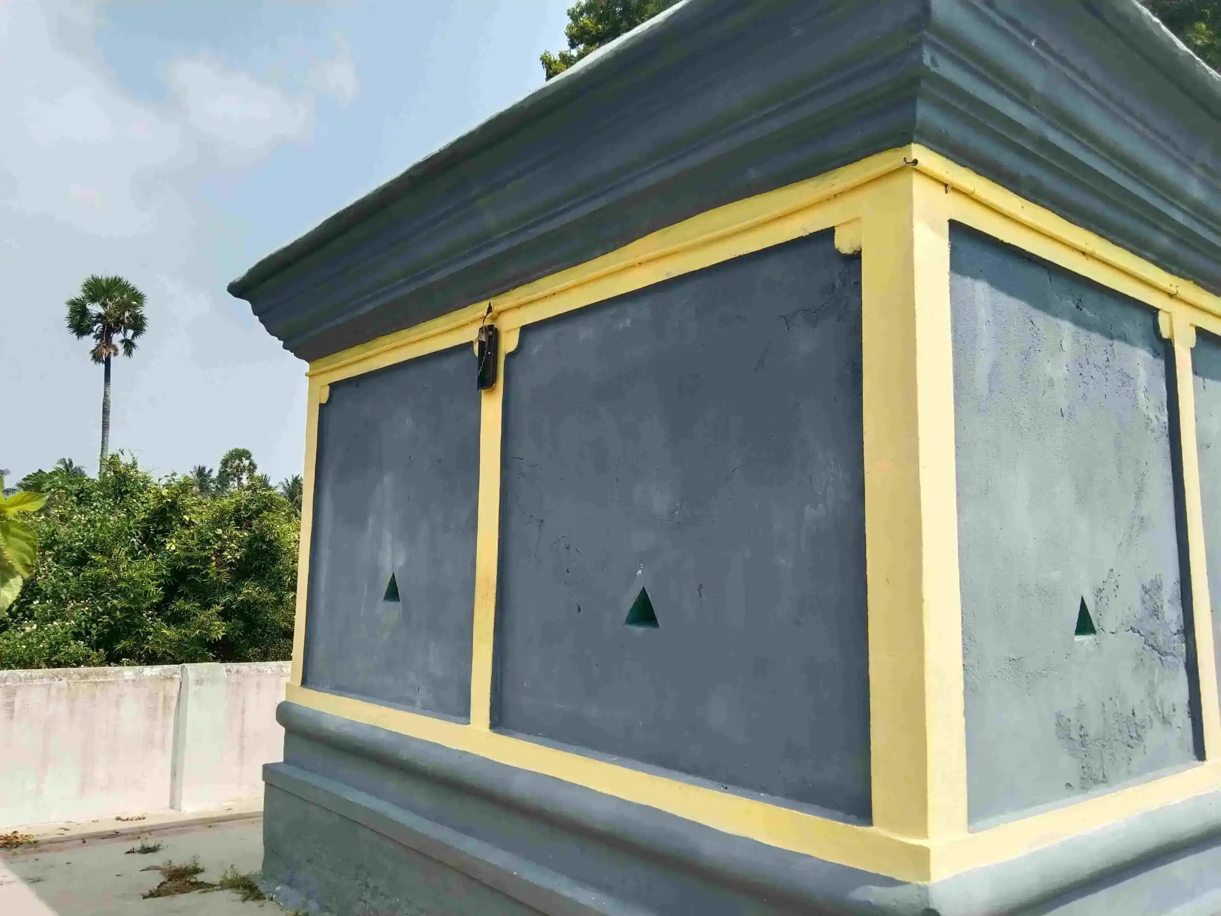 Arulmigu Muthalammam Temple, Nadumaram - 603305 அருள்மிகு முத்தாலம்மன் திருக்கோயில், Nadumaram - 603305, Chengalpattu - Ancient Temple Architecture and History Image 3