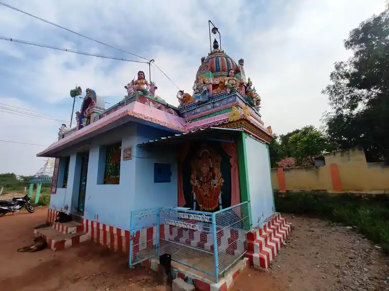 Arulmigu Muthalamman And Machaperumal Temple, Aranmanaikottai - 624208 அருள்மிகு முத்தலாம்மன் மற்றும் மச்சுப் பெருமாள் திருக்கோயில், Aranmanaikottai - 624208, Dindigul - Ancient Temple Architecture and History Image 3