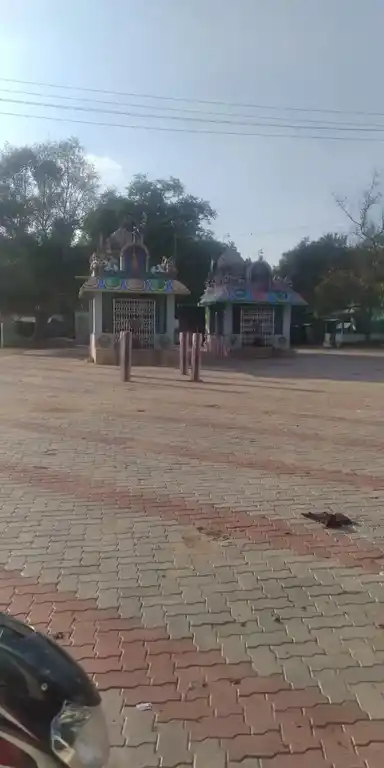 Arulmigu Muthalamman Kalliamman Temple, Chellapanayakenpatti - 624405 அருள்மிகு முத்தாளம்மன், காளியம்மன் திருக்கோயில், செல்லப்பநாயக்கன்பட்டி - 624405, Dindigul - Ancient Temple Architecture and History Image 4