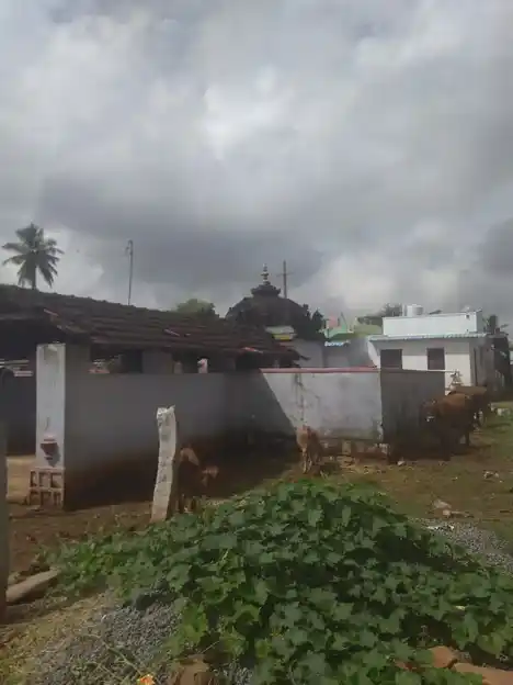 Arulmigu Muthalamman Temple, Aalampatti - 621306 அருள்மிகு முத்தாளம்மன் திருக்கோயில், Aalampatti - 621306, Thiruchirappalli - Ancient Temple Architecture and History Image 3