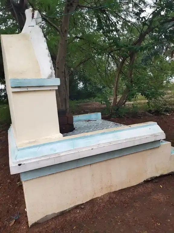 Arulmigu Muthalamman Temple, Adiyanoothu - 624003 அருள்மிகு முத்தாலம்மன் திருக்கோயில், Adiyanoothu - 624003, Dindigul - Ancient Temple Architecture and History Image 4