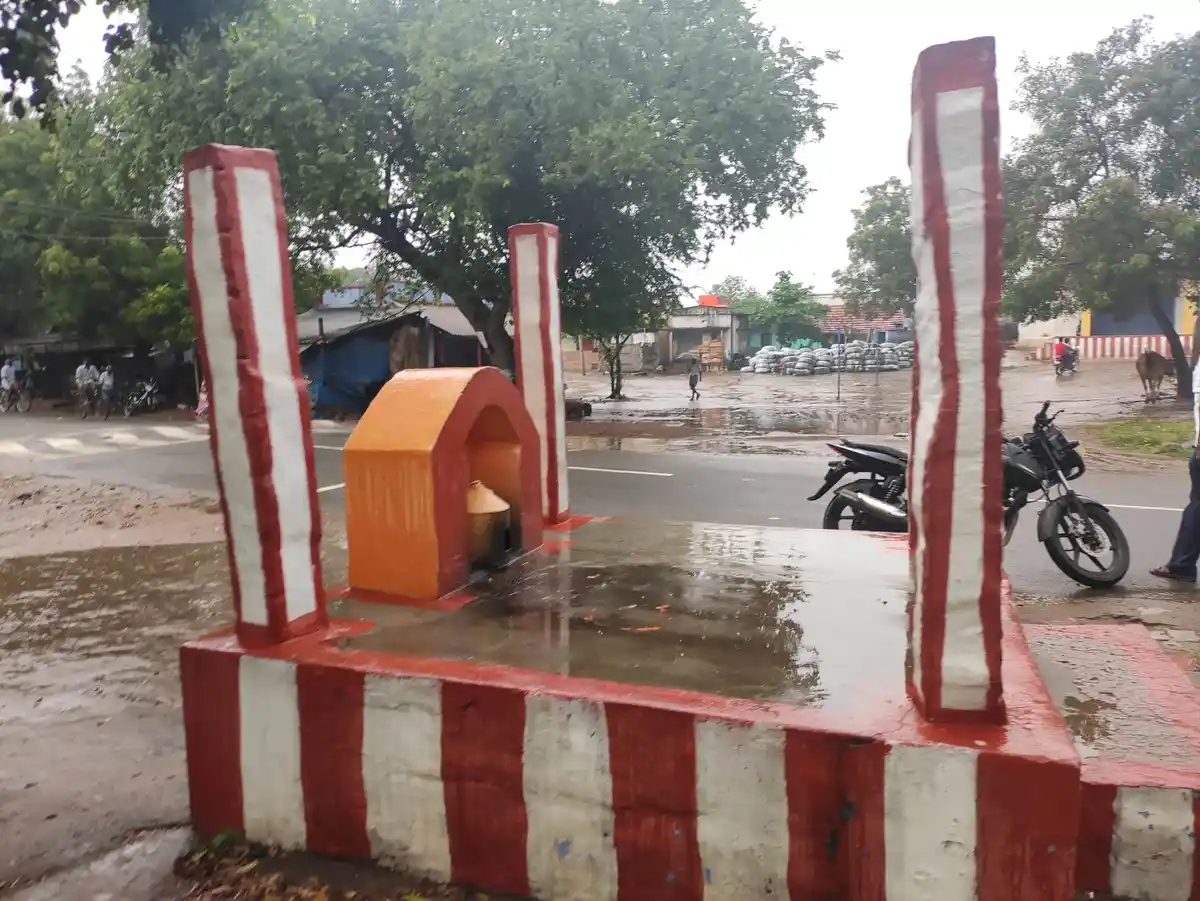 Arulmigu Muthalamman Temple, Jambuduraikottai - 624206 அருள்மிகு முத்தாலம்மன் திருக்கோயில், Jambuduraikottai - 624206, Dindigul - Ancient Temple Architecture and History Image 2