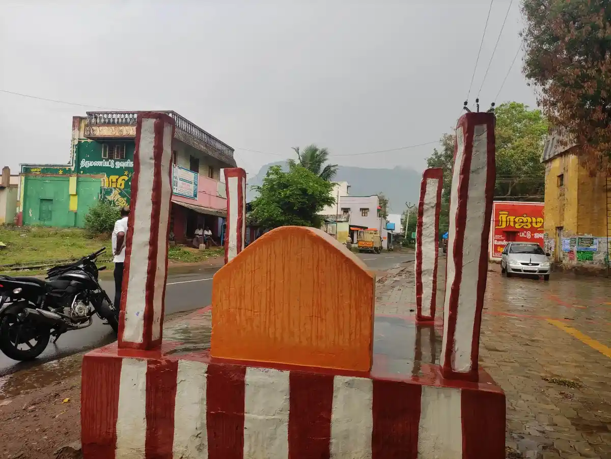 Arulmigu Muthalamman Temple, Jambuduraikottai - 624206 அருள்மிகு முத்தாலம்மன் திருக்கோயில், Jambuduraikottai - 624206, Dindigul - Ancient Temple Architecture and History Image 4