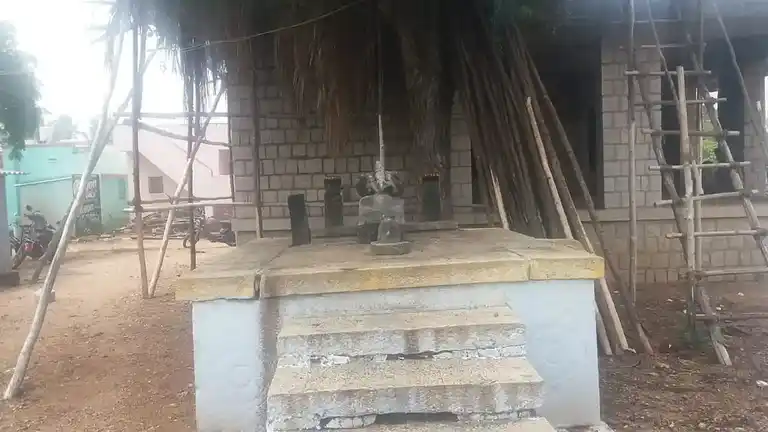 Arulmigu Muthalamman Temple, Landakottai - 624620 அருள்மிகு முத்தாலம்மன் திருக்கோயில், Landakottai - 624620, Dindigul - Ancient Temple Architecture and History Image 2