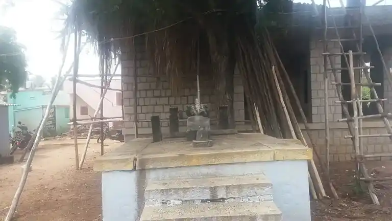 Arulmigu Muthalamman Temple, Landakottai - 624620 அருள்மிகு முத்தாலம்மன் திருக்கோயில், Landakottai - 624620, Dindigul - Ancient Temple Architecture and History Image 4