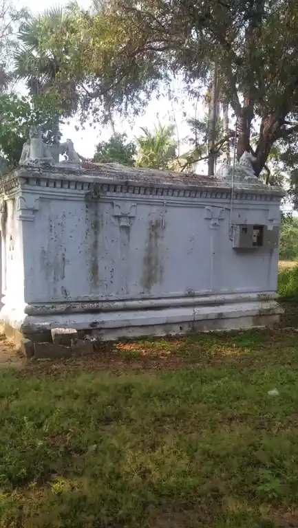 Arulmigu Muthalamman Temple, Mallappadi - 635104 அருள்மிகு முத்தாளம்மன் திருக்கோயில், மல்லப்பாடி - 635104, Krishnagiri - Ancient Temple Architecture and History Image 3