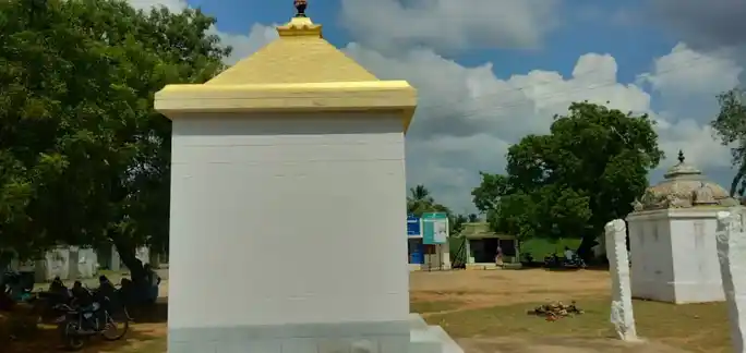 Arulmigu Muthalamman Temple, Pappayambadi - 621313 அருள்மிகு முத்தாளம்மன் திருக்கோயில், Pappayambadi - 621313, Karur - Ancient Temple Architecture and History Image 6