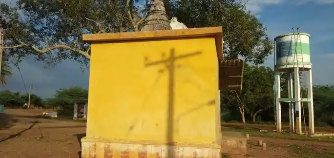 Arulmigu Muthalamman Temple, Porunthaloor - 621313 அருள்மிகு முத்தாலம்மன் திருக்கோயில், Porunthaloor - 621313, Karur - Ancient Temple Architecture and History Image 4