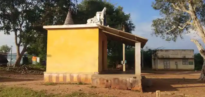 Arulmigu Muthalamman Temple, Porunthaloor - 621313 அருள்மிகு முத்தாலம்மன் திருக்கோயில், Porunthaloor - 621313, Karur - Ancient Temple Architecture and History Image 5