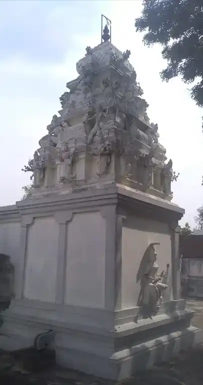 Arulmigu Muthalamman Temple, Vadapuzhuthiyur - 606802