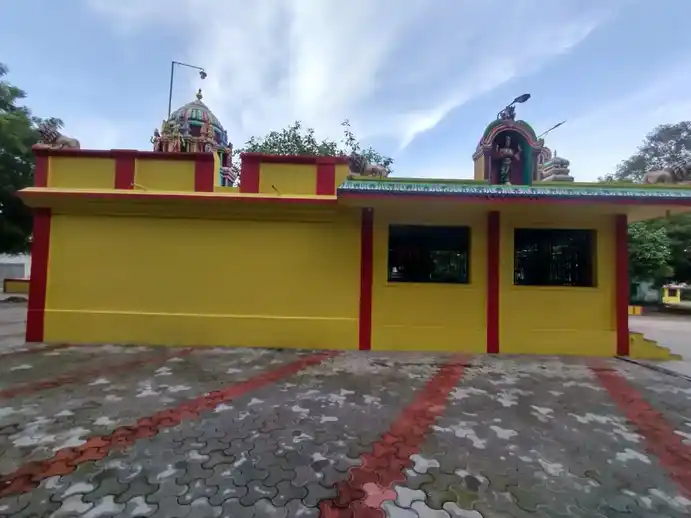 Arulmigu Muthalamman Temple, Vedasandur - 624710