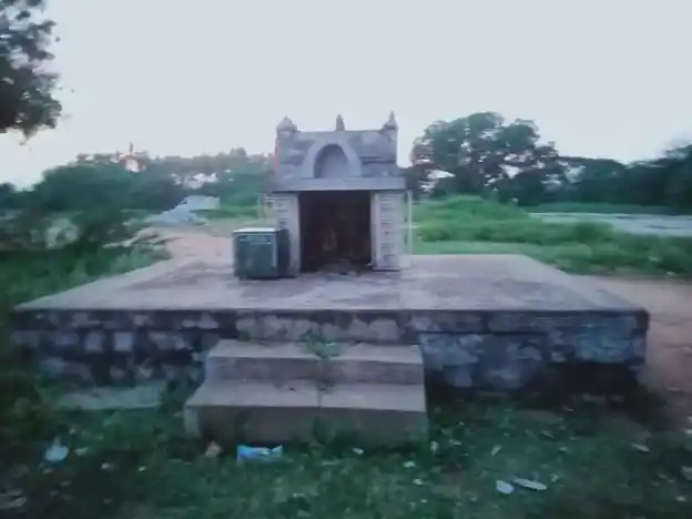 Arulmigu Muthalammn And Malaikannimaar Temple, Palayam - 624620 அருள்மிகு முத்தாலம்மன் மற்றும் மலைக் கன்னிமார் திருக்கோயில், Palayam - 624620, Dindigul - Ancient Temple Architecture and History Image 2